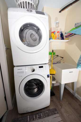 ATTACHED-LAUNDRY-ROOM-SHED