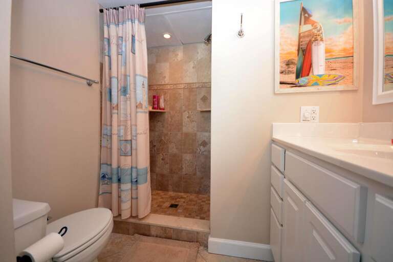 MASTER-BATHROOM