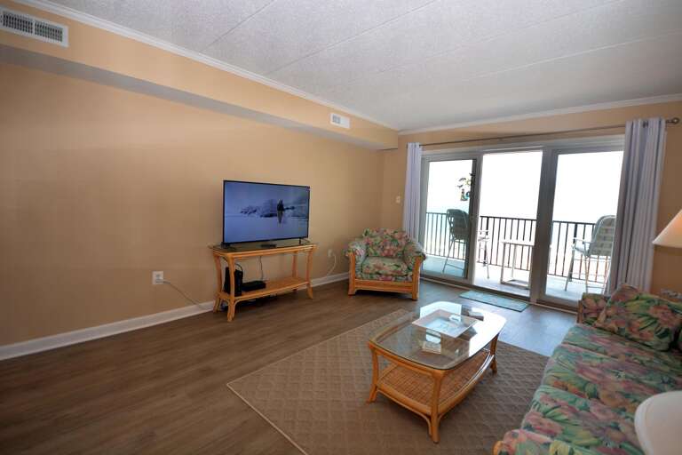 LIVING AREA at MISTY SEA 402