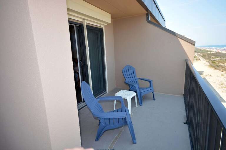 Misty-Sea-402-Balcony