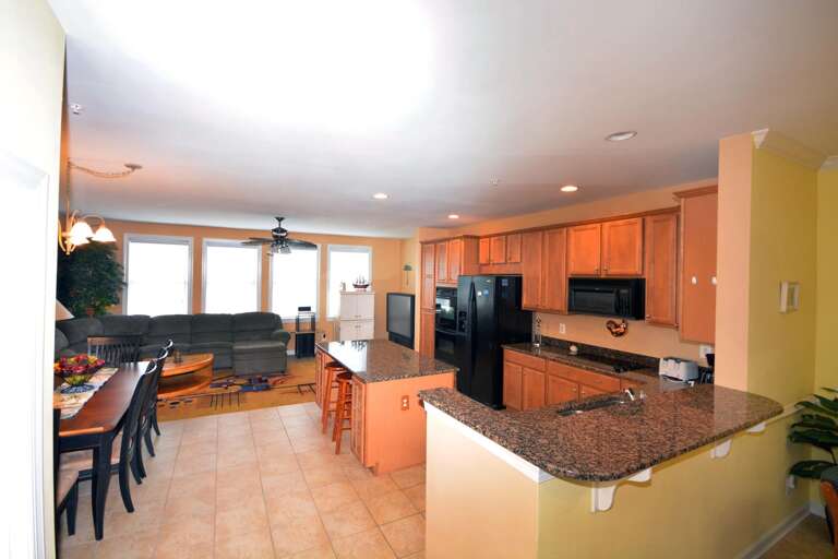 29 Sunset Island Drive-Kitchen/Dining Area