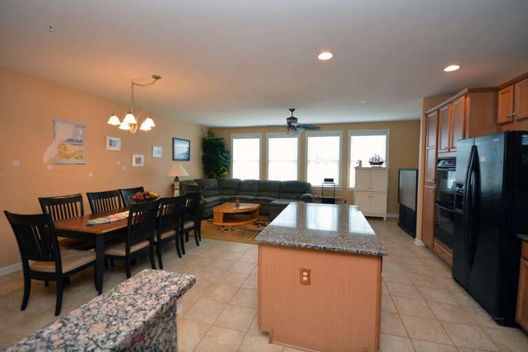 29 Sunset Island Drive-Kitchen/Dining Area