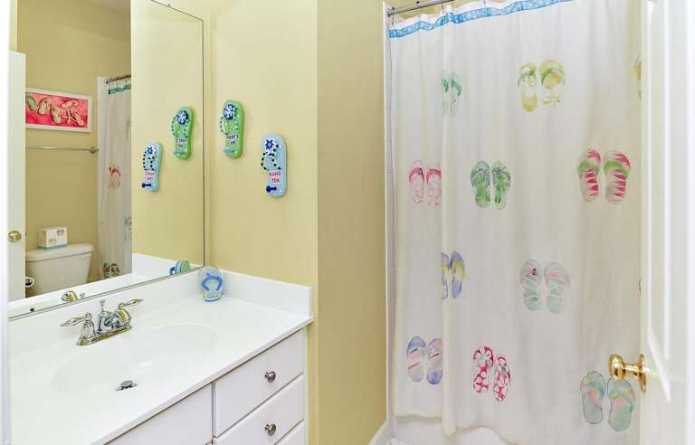 Third Floor Full Bathroom