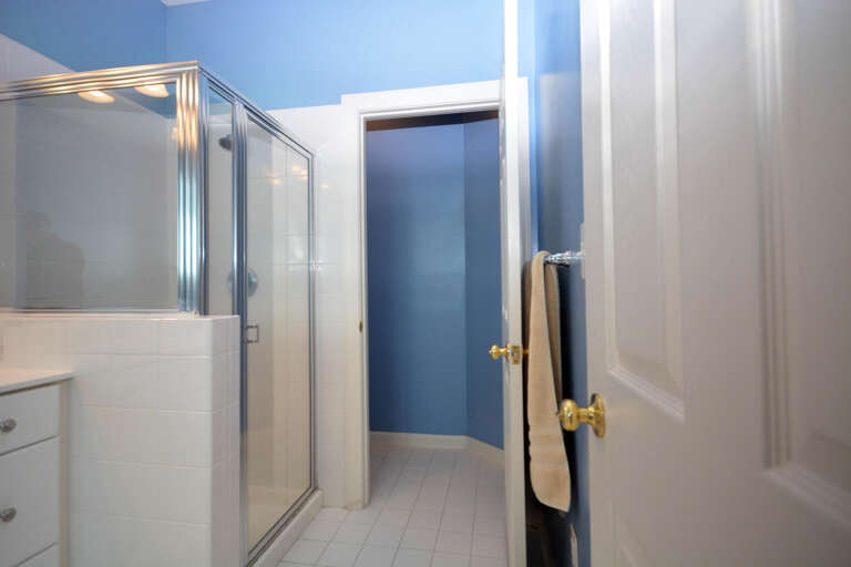 MASTER-BATHROOM MASTER-BATHROOM