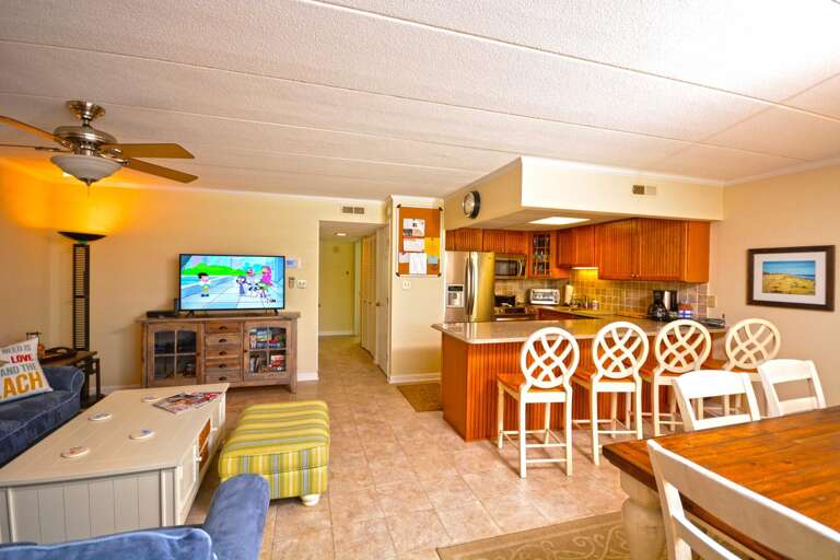 Canvasback 209 Living room