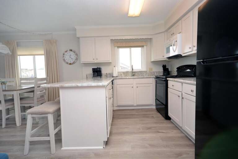 Sea Lure II 304 Kitchen