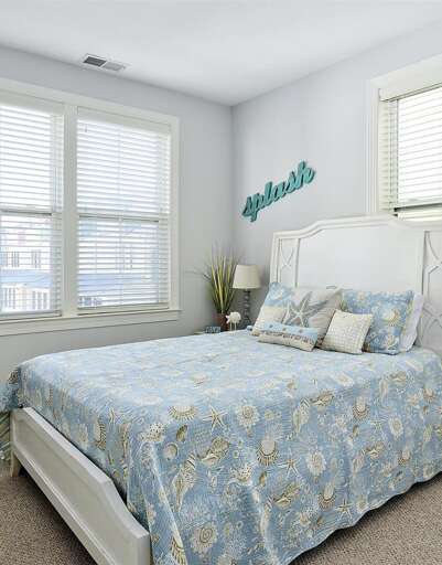 4th Bedroom with Queen Bed