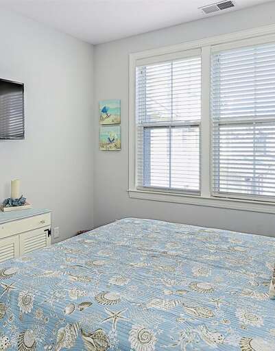 4th Bedroom with Queen Bed