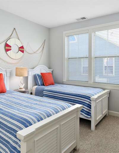 Third Bedroom with Two Twin Beds