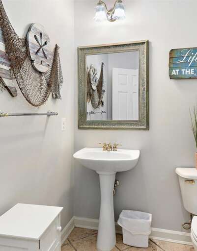 Half-Bath-Off-Of-Kitchen