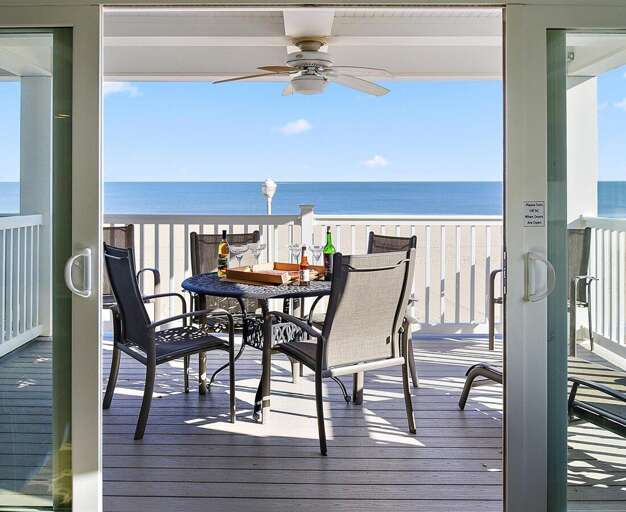 BALCONY BALCONY