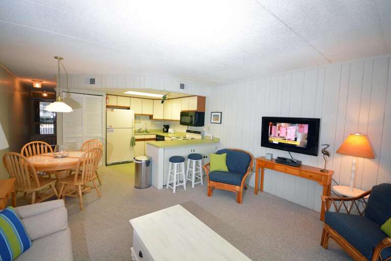 Living Area-206 Shore Lea