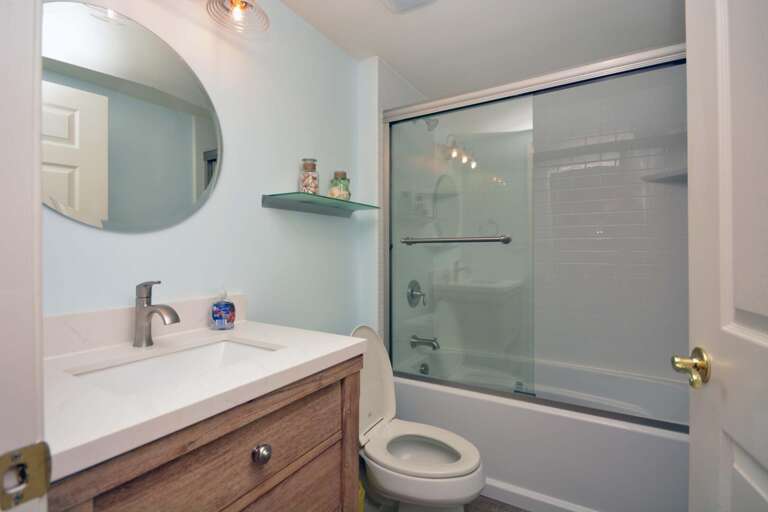 HALL-BATHROOM HALL-BATHROOM