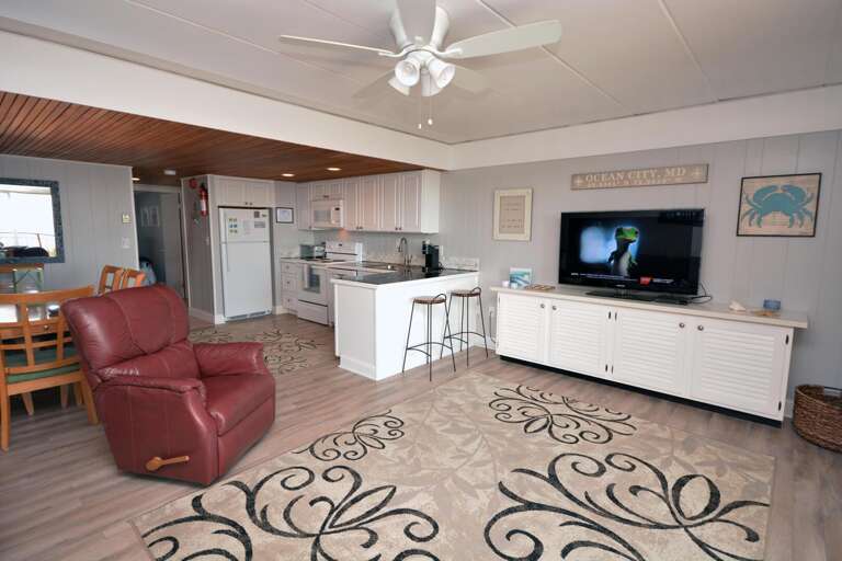 Beachloft 3F Kitchen/Dining area
