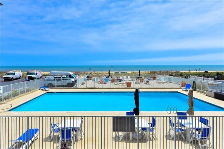 Outdoor Pool Outdoor Pool