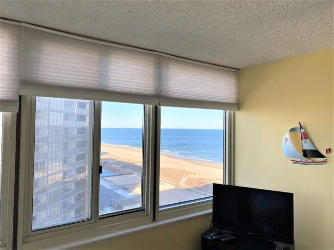 Other-Side-Of-Queen-Bedroom