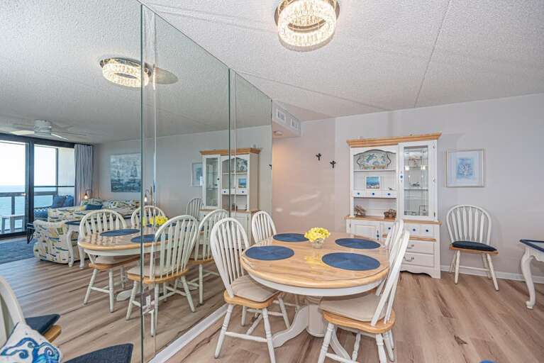 Dining Area Golden Sands 1412