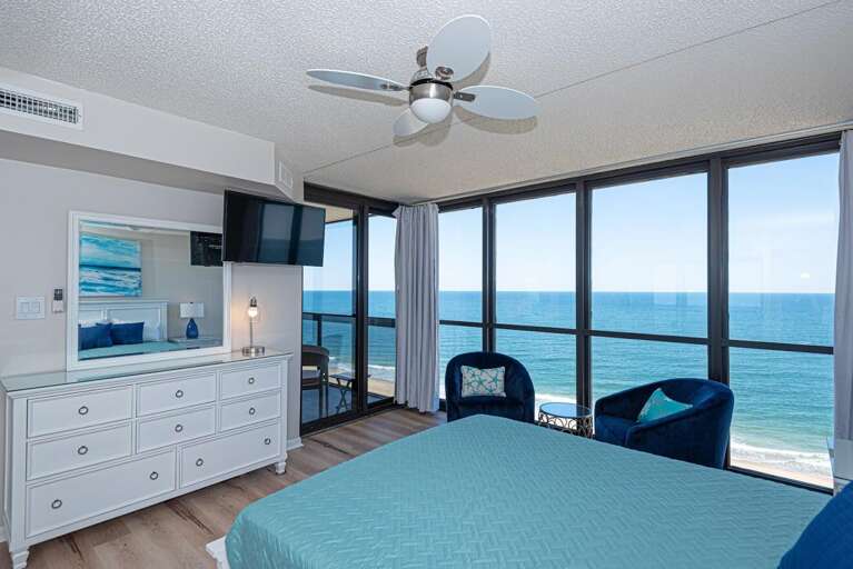 Queen-Bedroom Ocean Front
