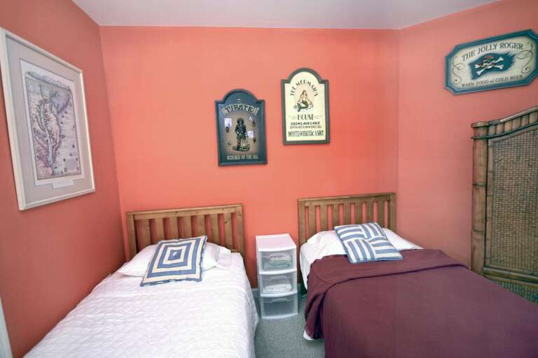 Bottom-Floor-Two-Twins