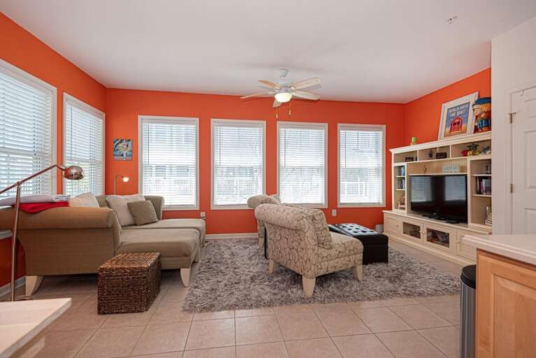 Den with Queen SS at Sunset Island 7