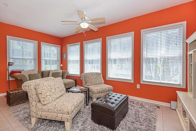 Den with Queen SS at Sunset Island 7