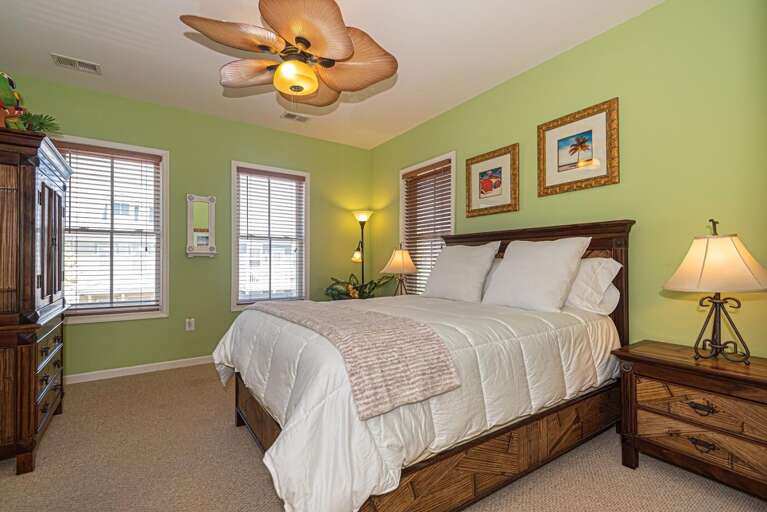 Master-Bedroom-Queen