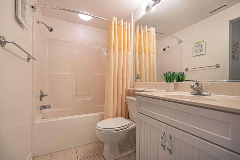 Captiva Bay Hall Bathroom