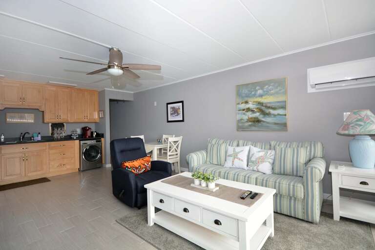 Eldorado #13 Living-Area