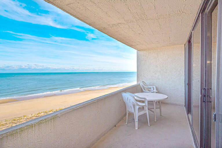 OCEANFRONT-BALCONY