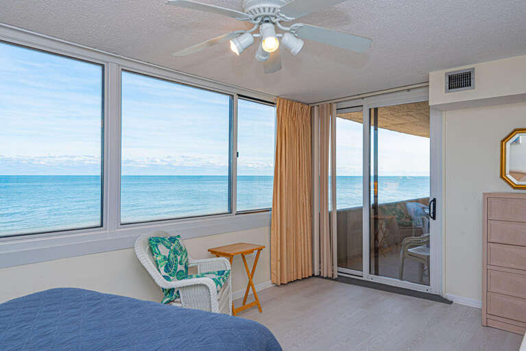 OCEANFRONT-BEDROOM-VIEW