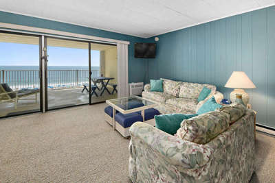 Calypso 402 Oceanfront Living Area