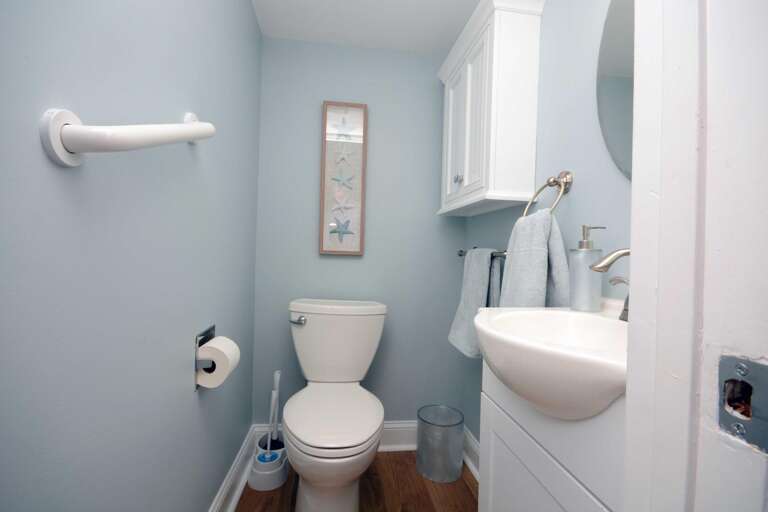 MASTER-BEDROOM-HALF-BATH