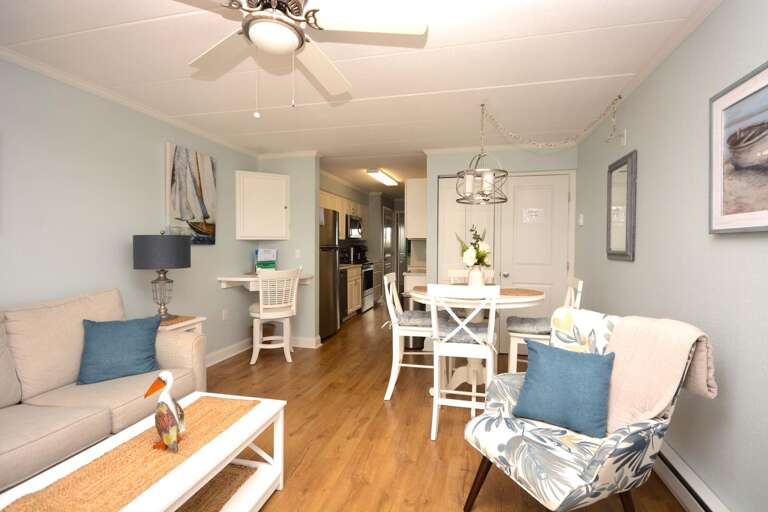 Worcester House 304 - LIVING-AREA