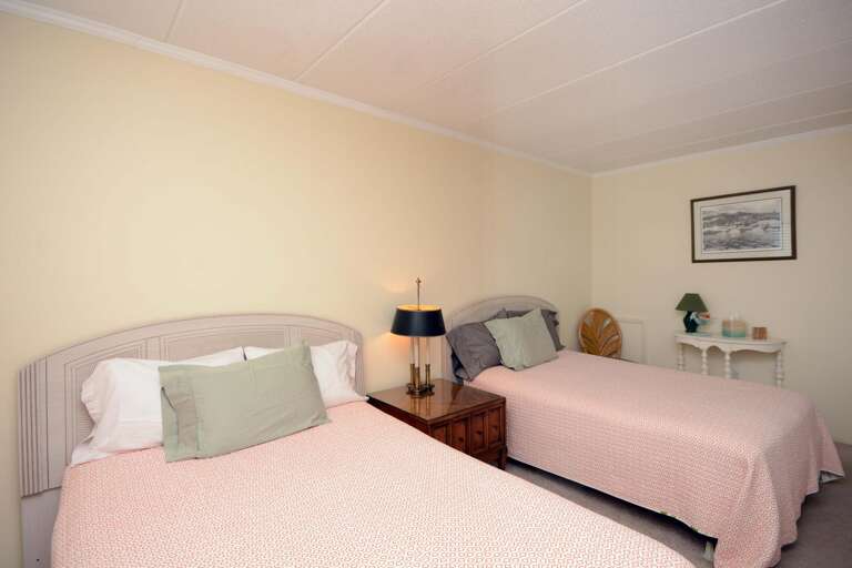 TWO-DOUBLES-BEDROOM TWO-DOUBLES-BEDROOM