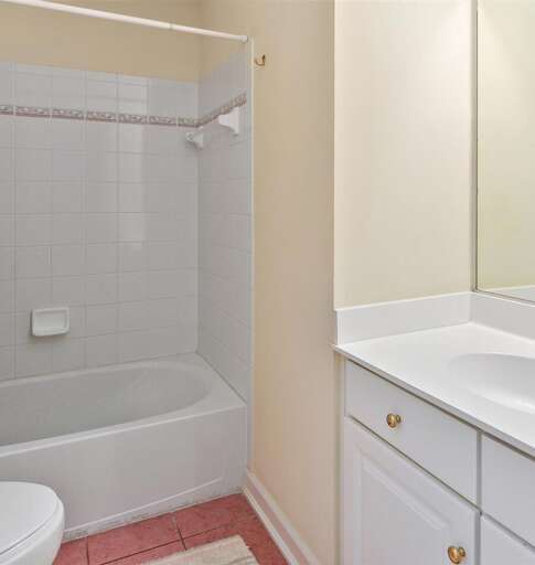 Hall-Bathroom-Third-Floor