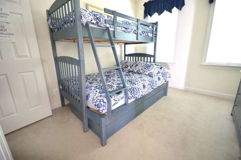 PYRAMID-BUNK-AND -TRUNDEL-3RD-FLOOR