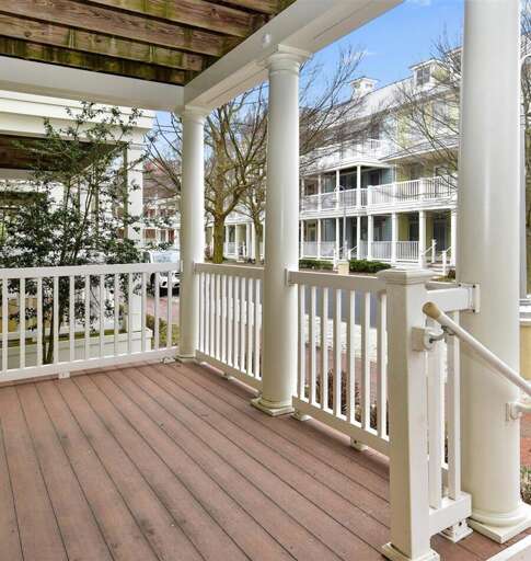 Sunset Island 15-Entry-Deck