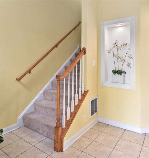 Sunset Island 15-Entry-Stairs