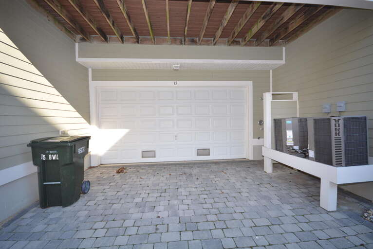 Sunset Island 15 Garage