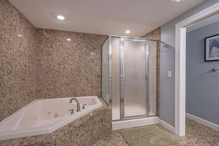 MASTER-BATHROOM