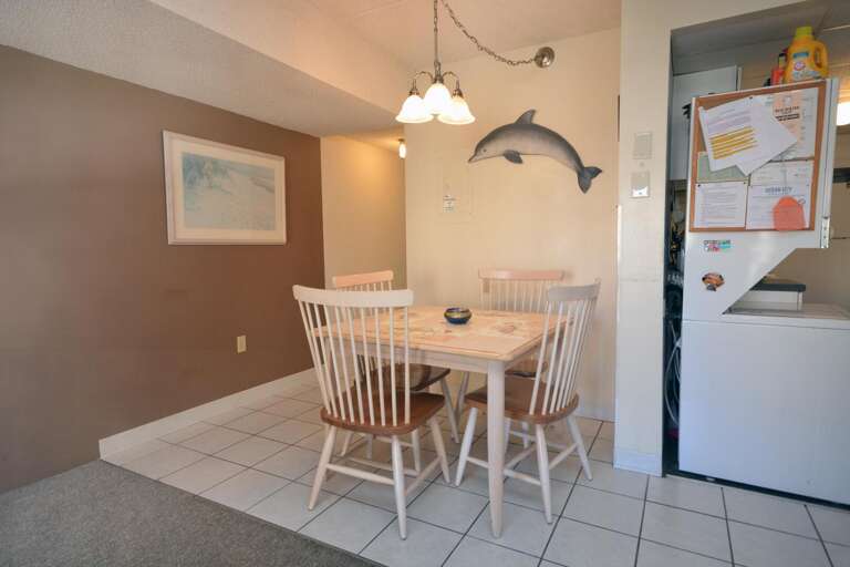 BLUEWATER EAST 303-S - Dining-Area