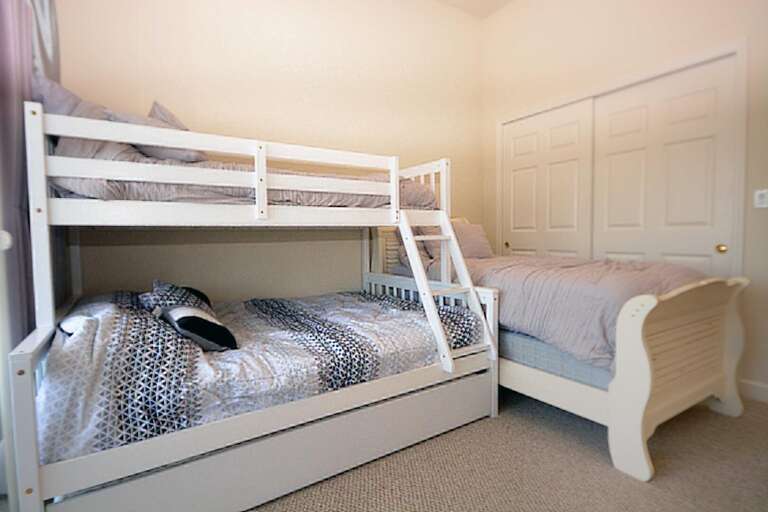 Pyramid-Bunk-Twin Pyramid-Bunk-Twin