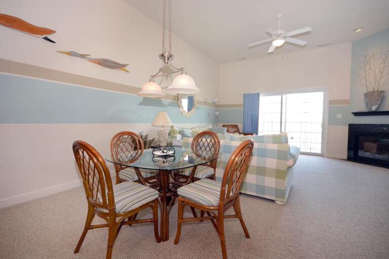 Sea Bright 301 - Dining-Area Sea Bright 301 - Dining-Area
