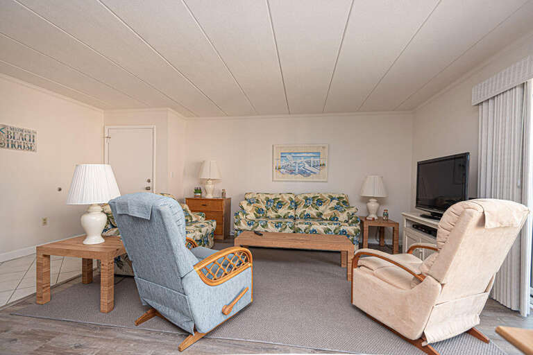 PURNELL HOUSE 405 - LIVING-AREA