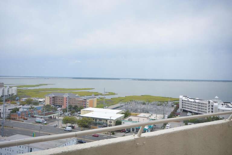 46' PRIVATE BALCONY-VIEW 46' PRIVATE BALCONY-VIEW