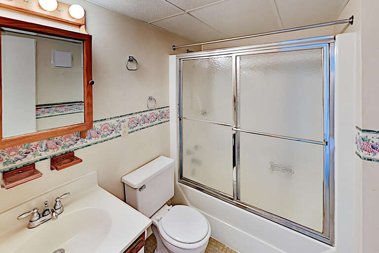 Diamond Head 312 - Bathroom 1