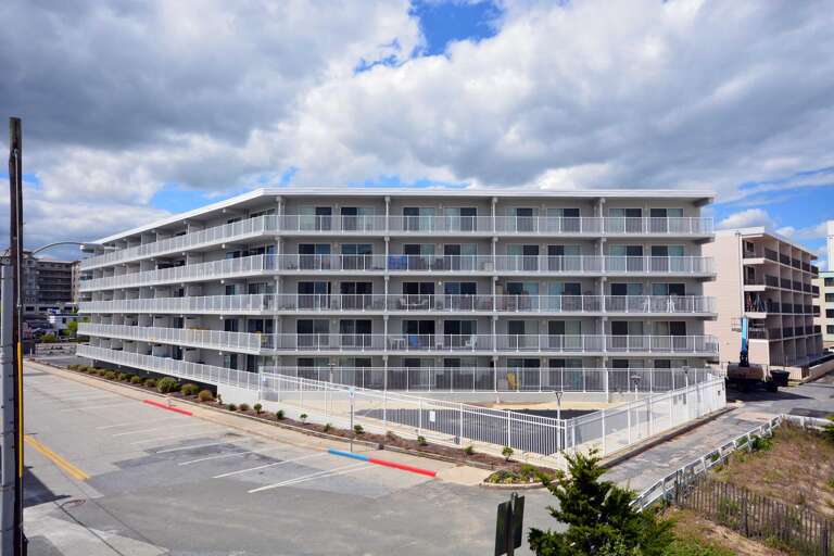 DIAMOND-HEAD-80TH-STREE