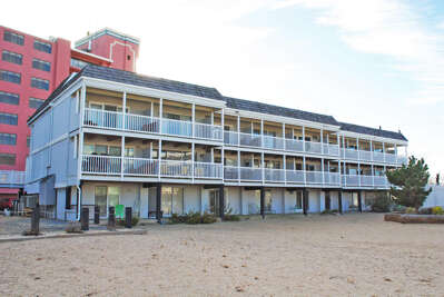 BEACHWALK 24 BUILDING