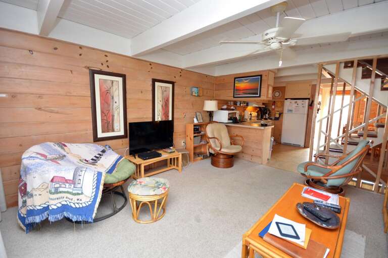 BEACHWALK 24 - LIVING-AREA