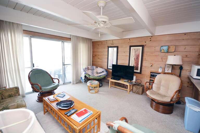 BEACHWALK 24 - LIVING-AREA